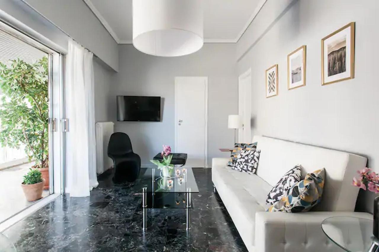 Апартаменты A Masterpiece In Plaka With Big Balcony And Acropolis View Афины Экстерьер фото