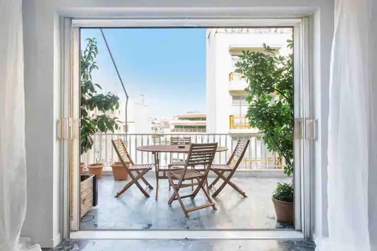 Апартаменты A Masterpiece In Plaka With Big Balcony And Acropolis View Афины Экстерьер фото